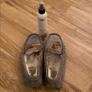 Ugg Moccasin/Slippers - 7 women’s